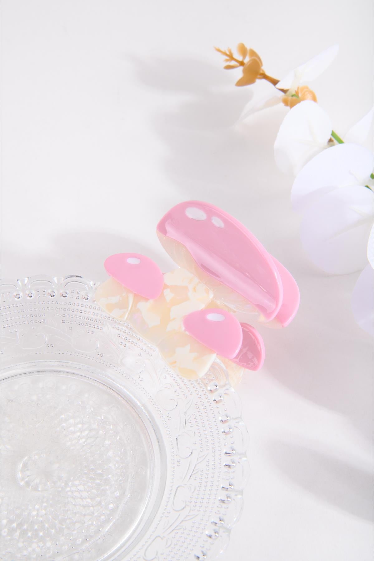 Haarspangen in Pilzform