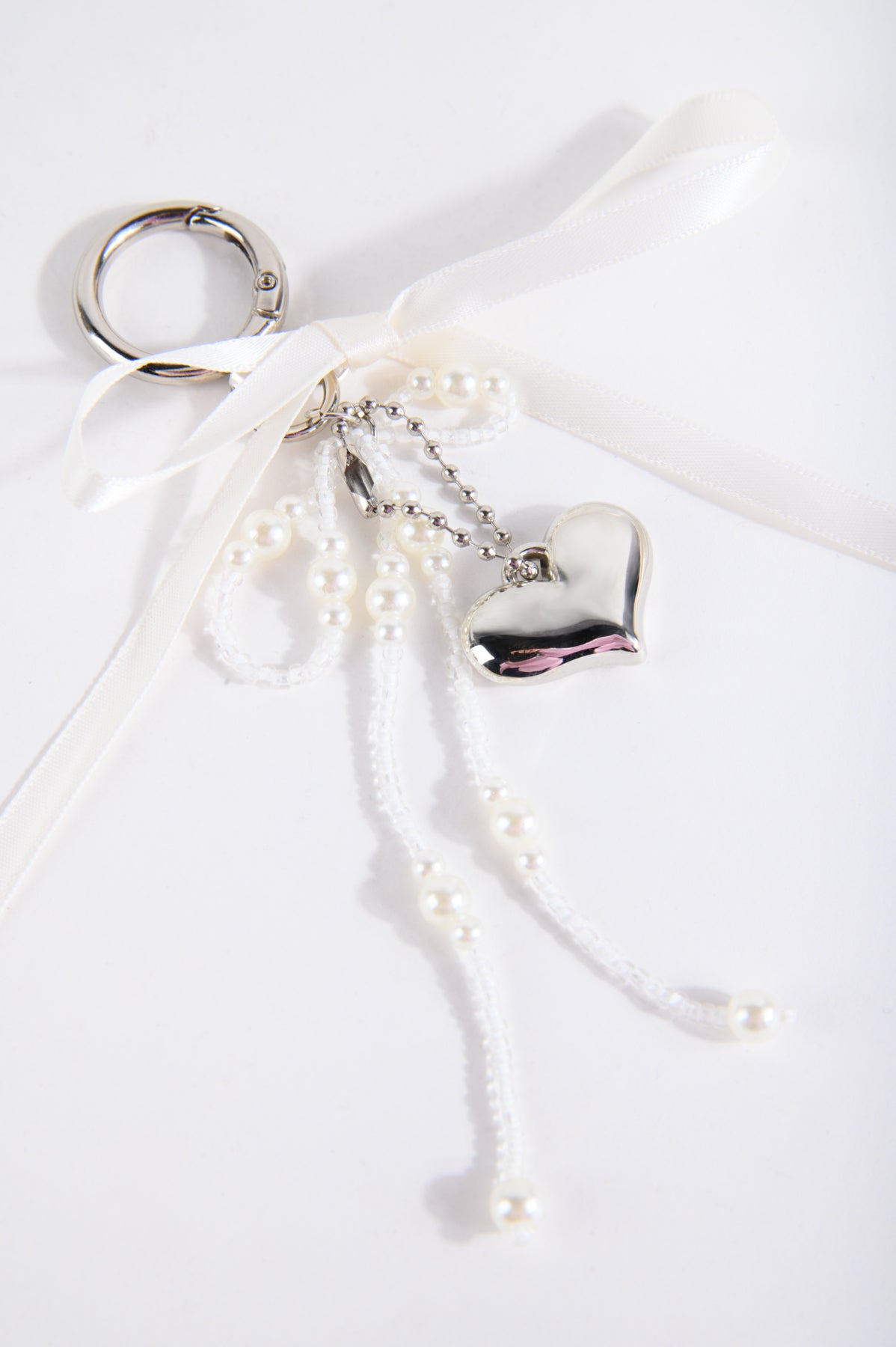 Key Chain in Silber-Weiß