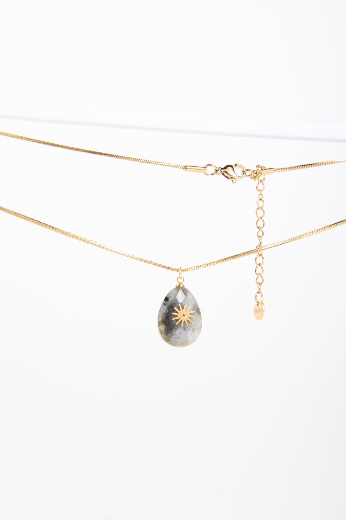Kette mit Anhänger