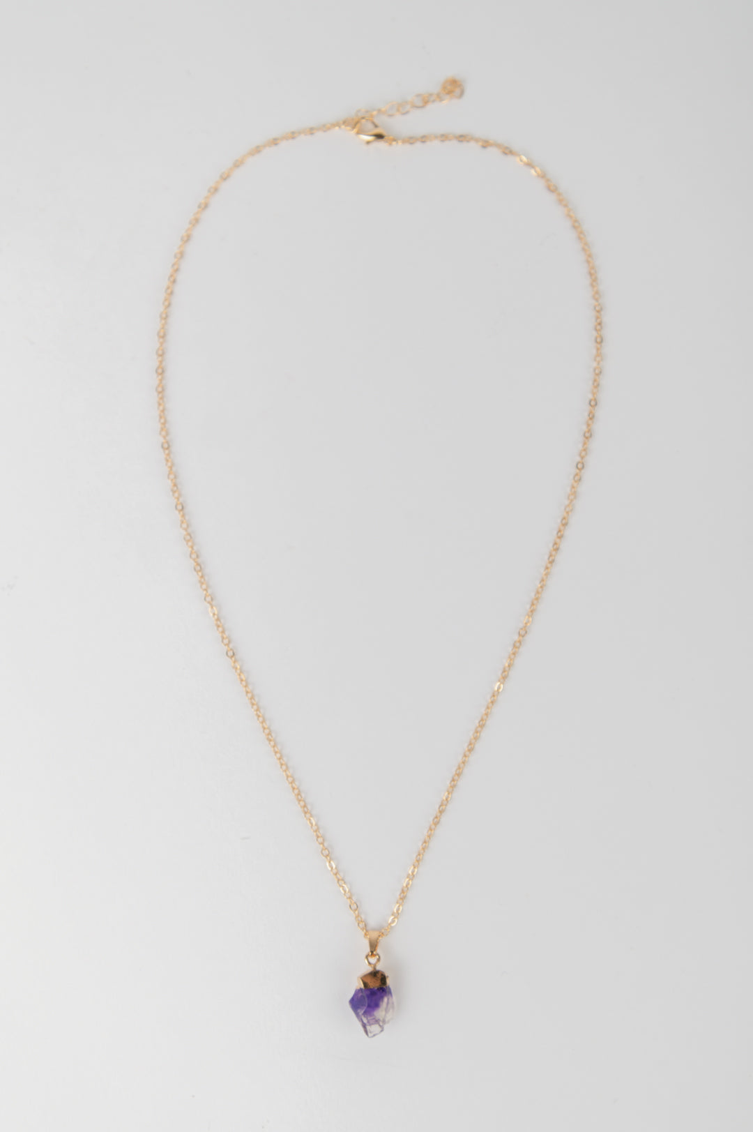 Kette mit Stein-Anhänger
