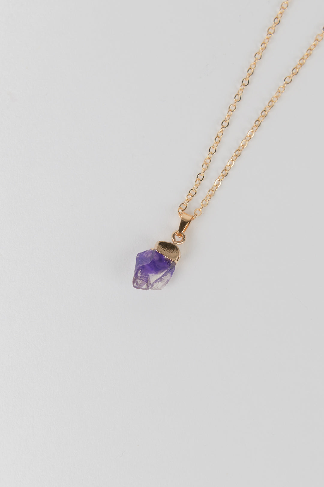 Kette mit Stein-Anhänger