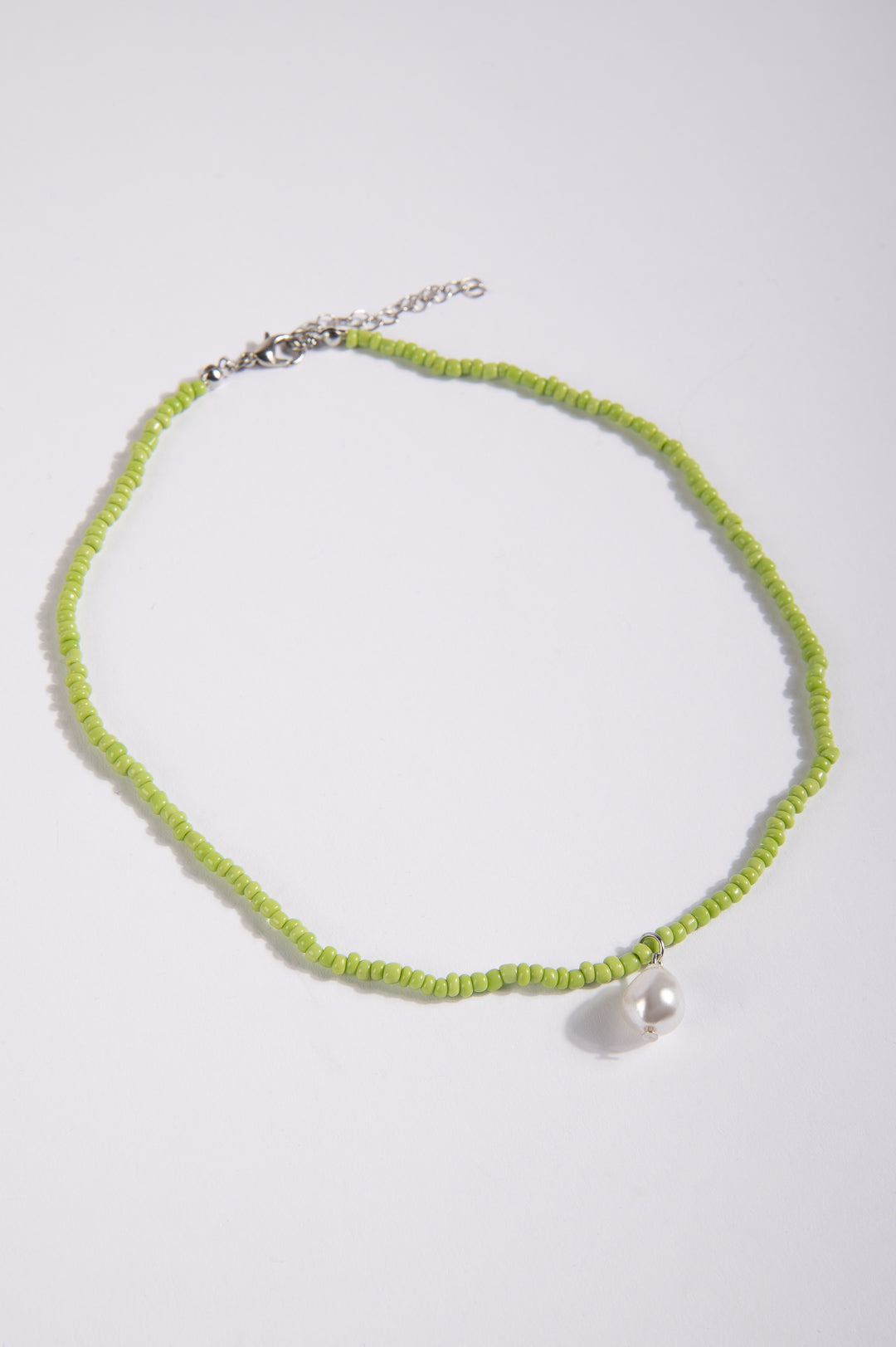 Kette aus Schmuckperlen