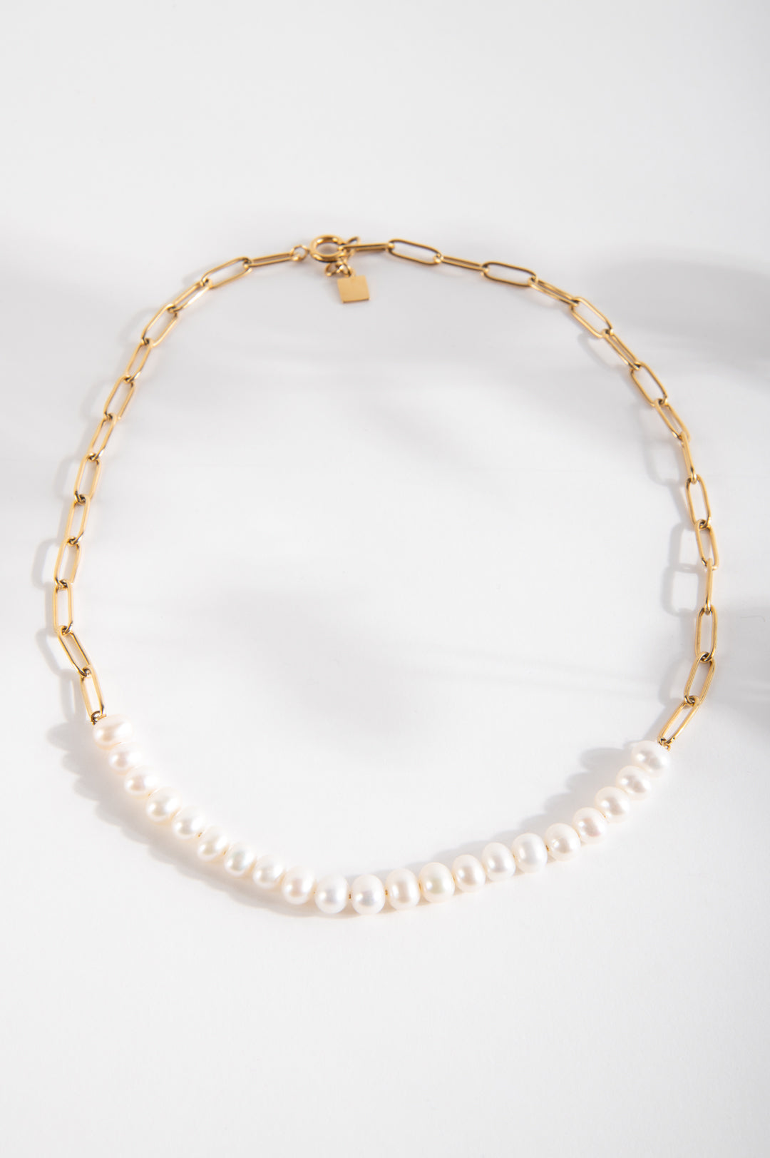 Kette mit Schmuckperlen