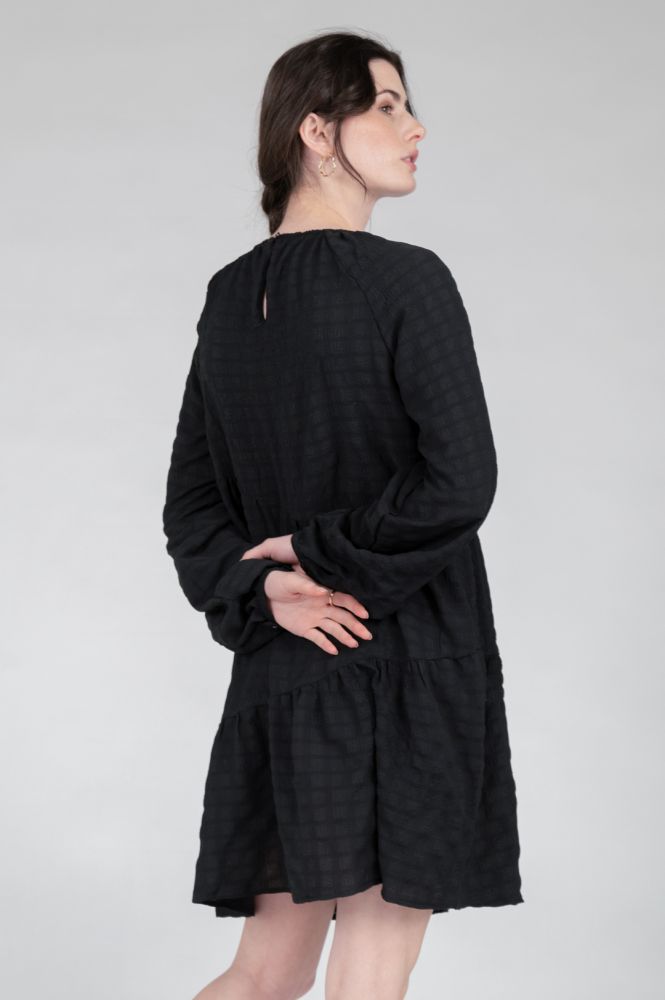Kleid mit Struktur