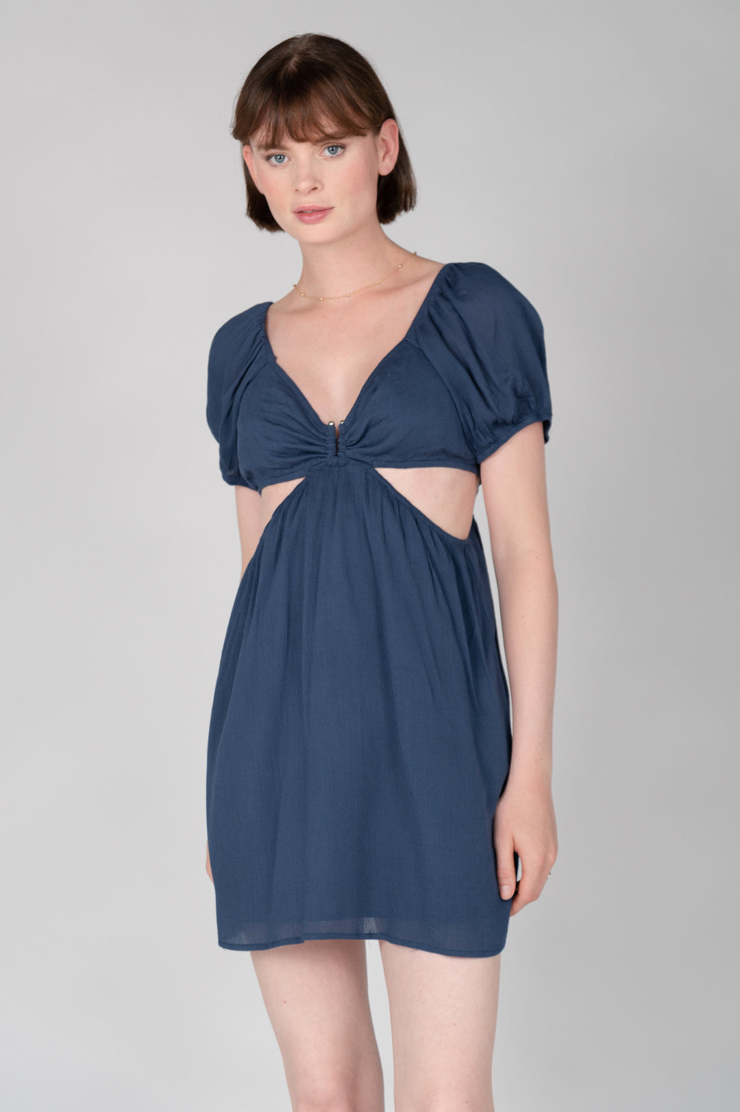 Kleid mit Cut outs