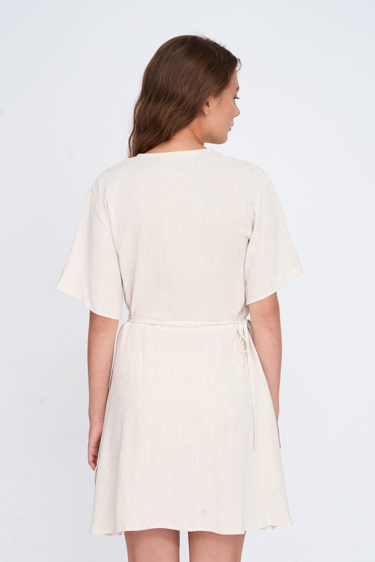 Kleid aus Viskose-Leinen-Mix