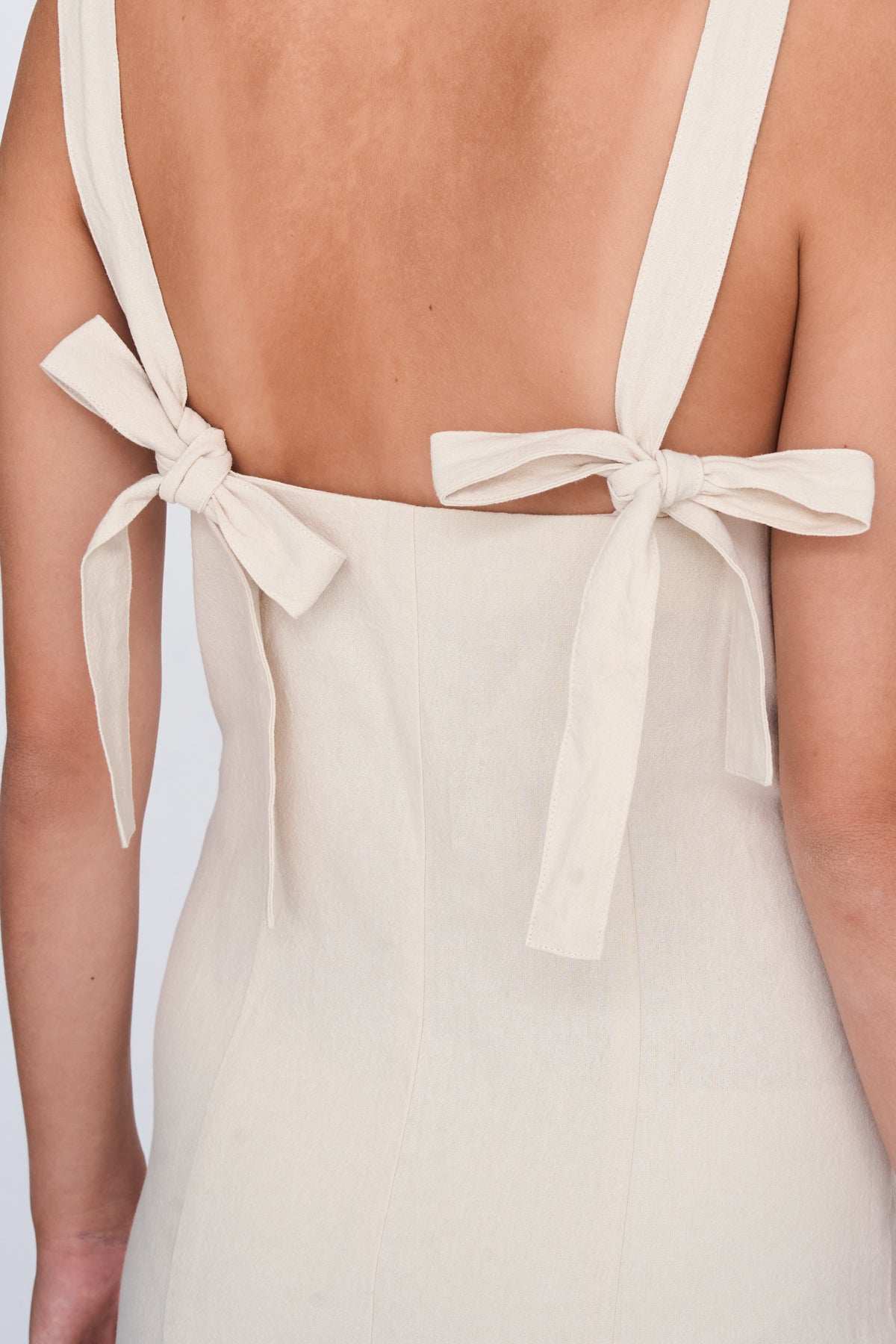 Kleid in Beige