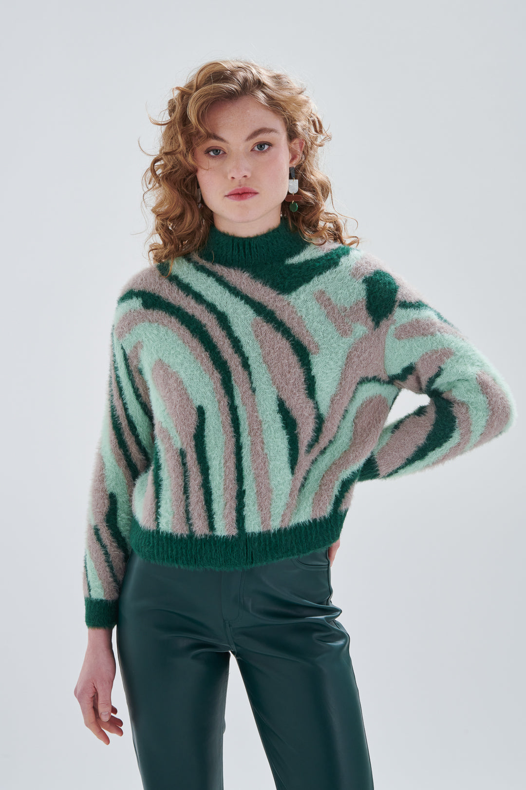 Pullover mit Mustern