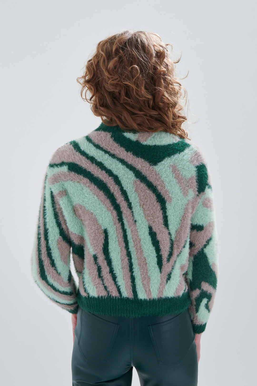 Pullover mit Mustern