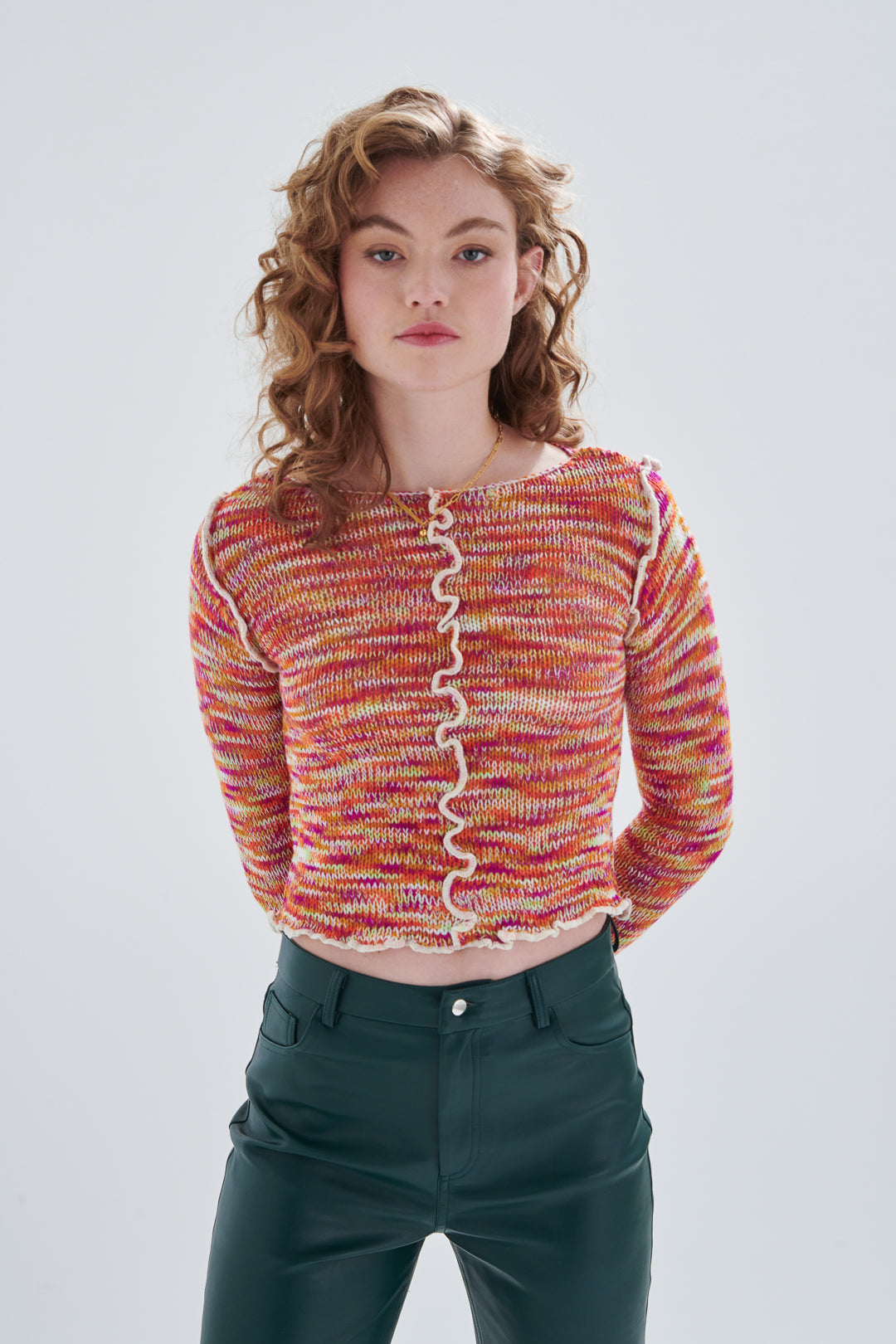 Pullover mit Ziernähten