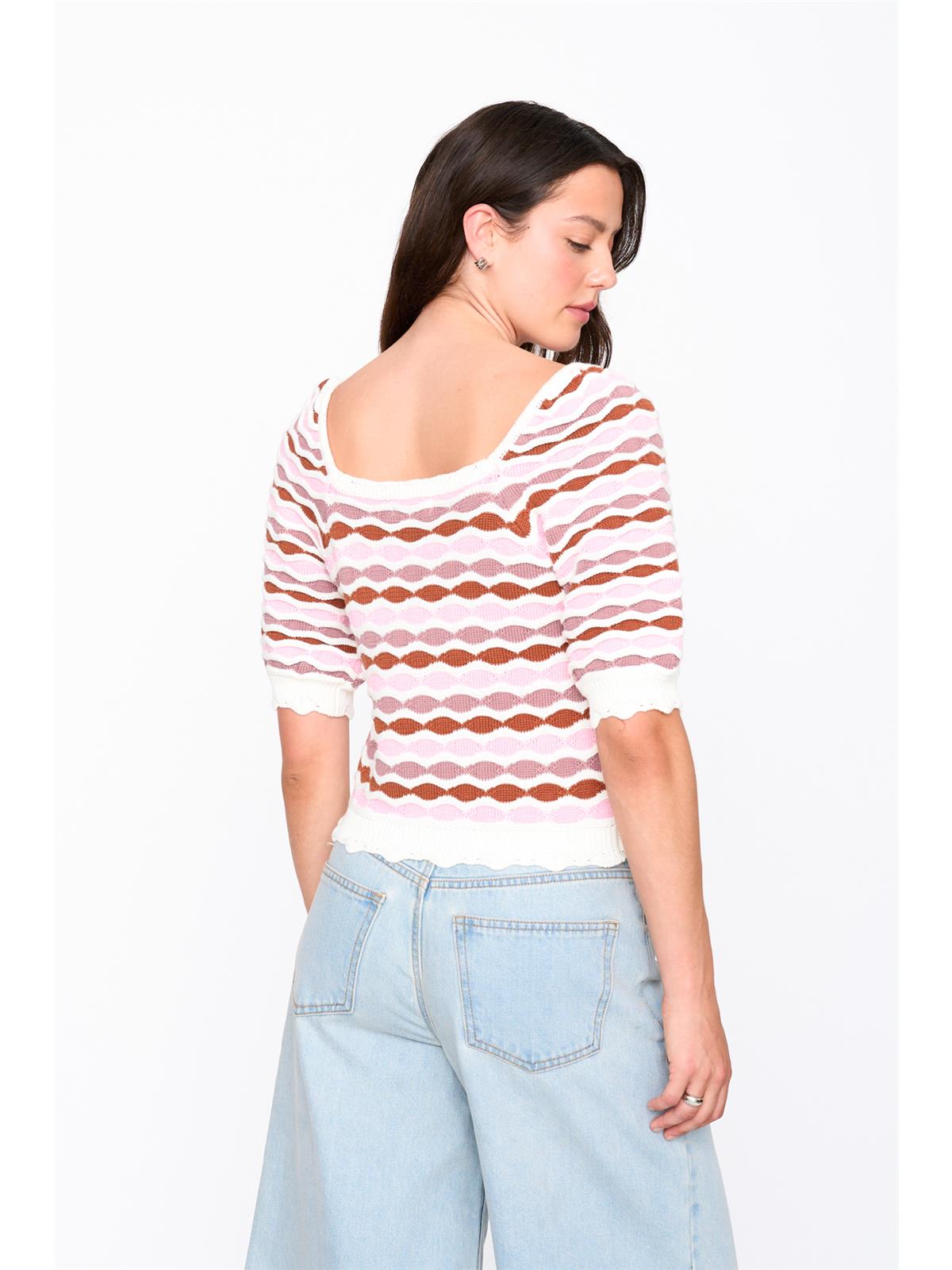 Pullover off-shoulder