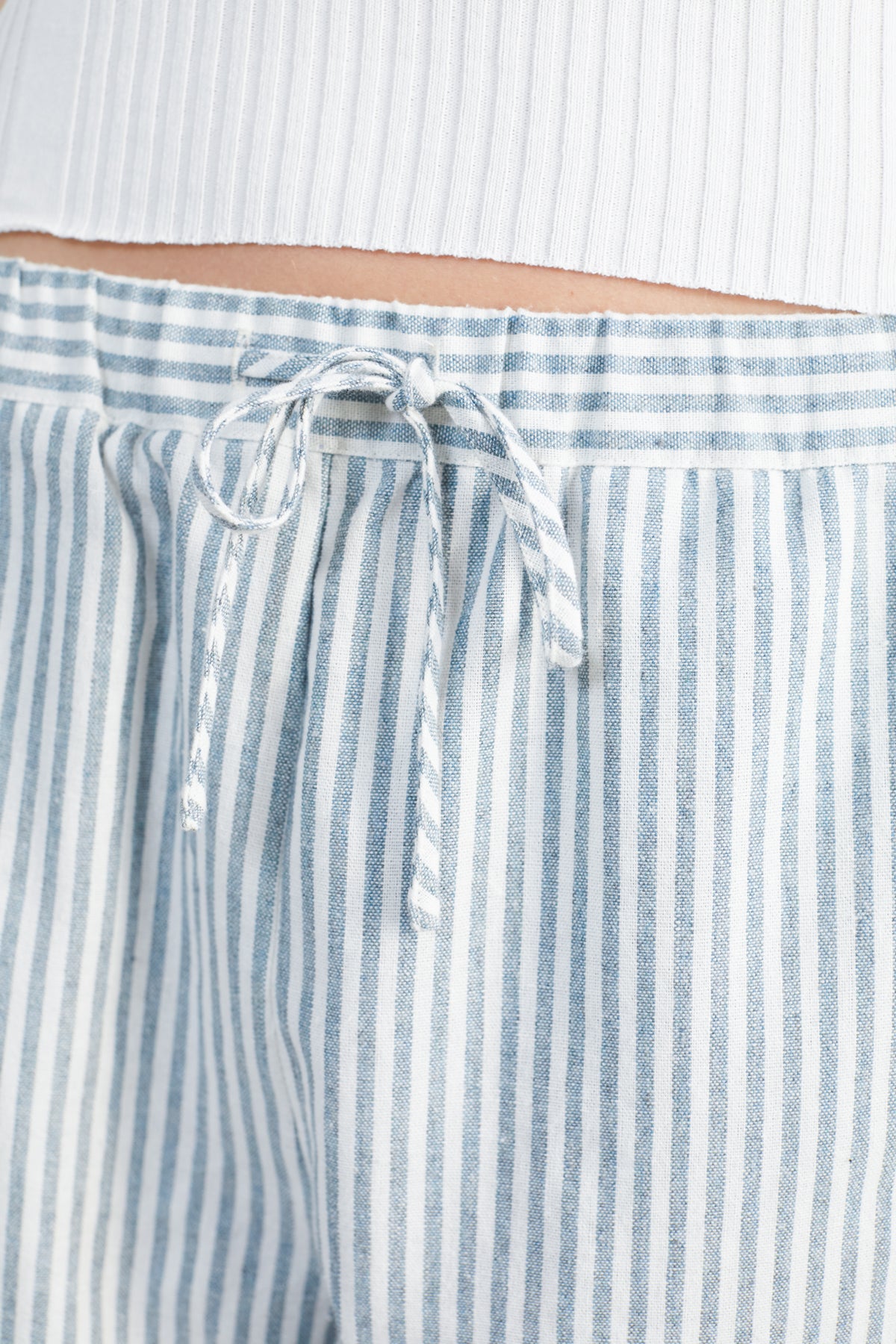 Hose gestreift