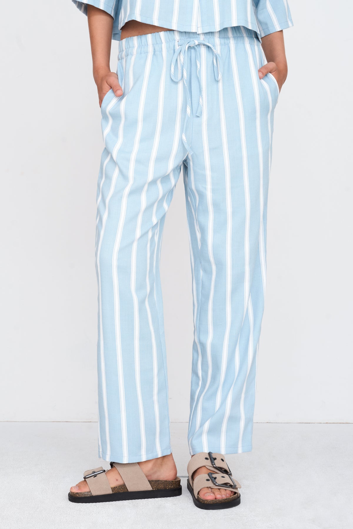 Hose gestreift