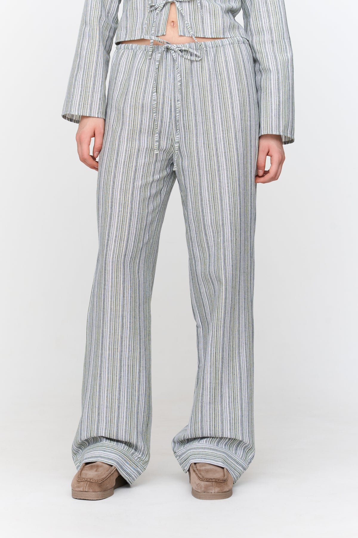 Hose gestreift