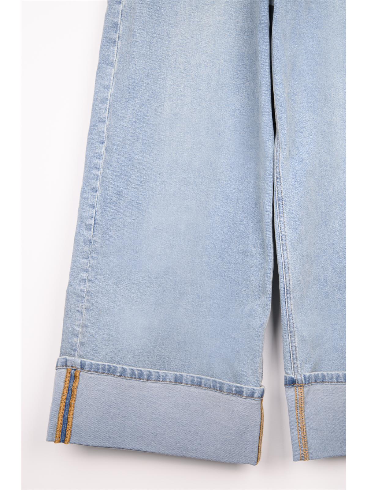Jeanshose mit Umschlag