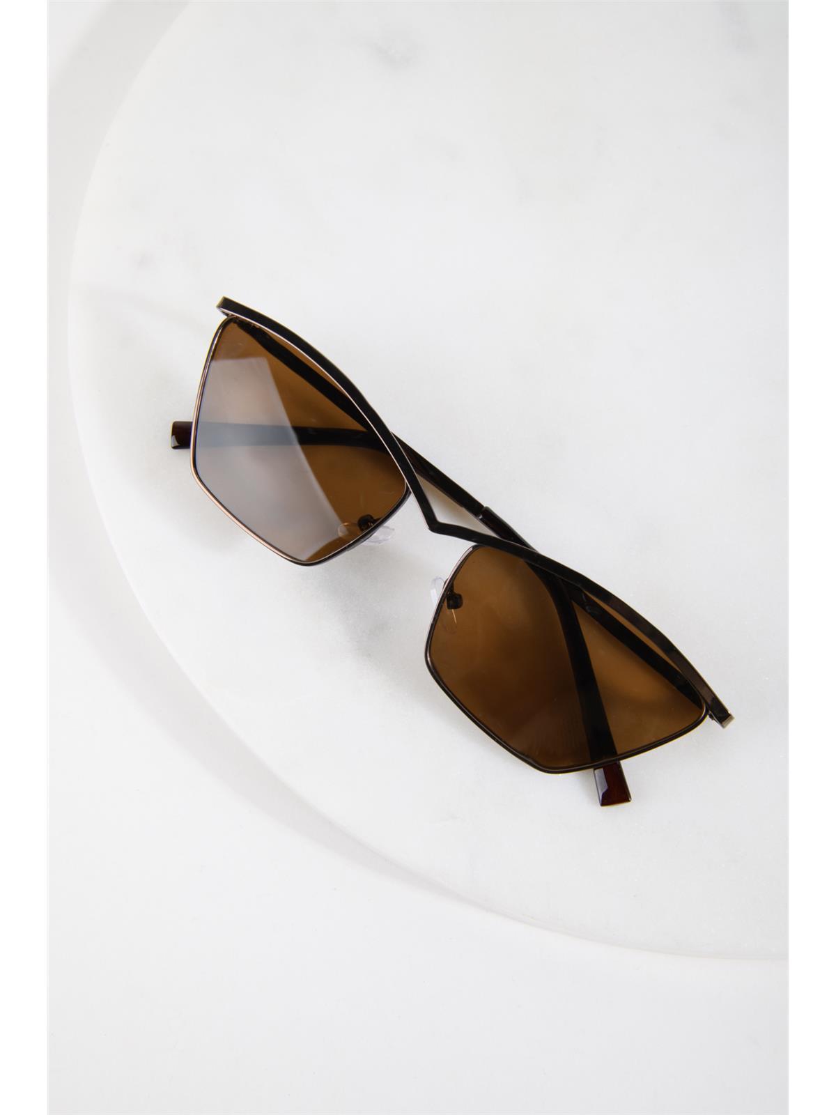 Sonnenbrille in Braun