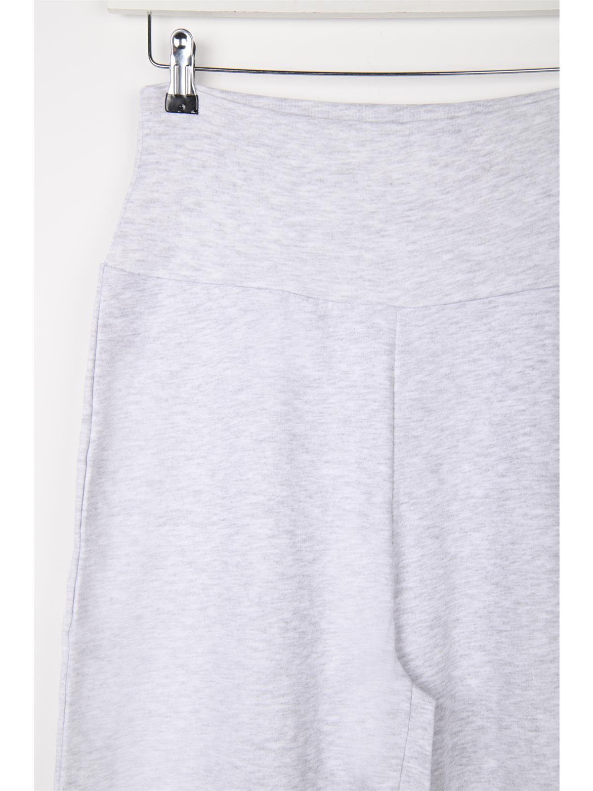 Hose in Grau