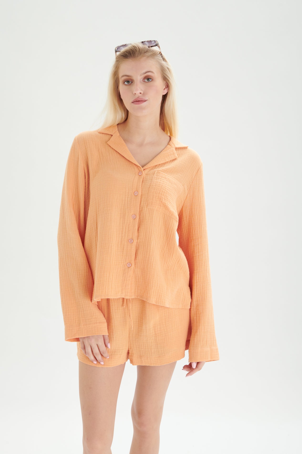 Shorts in Apricot