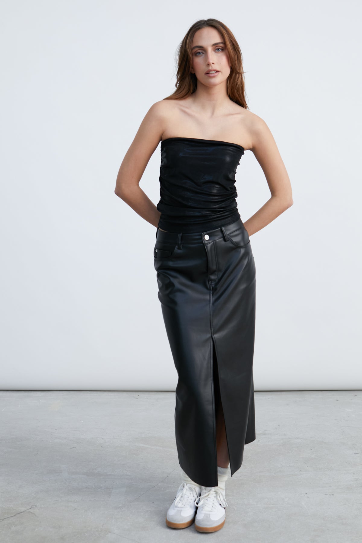 Top in Schwarz