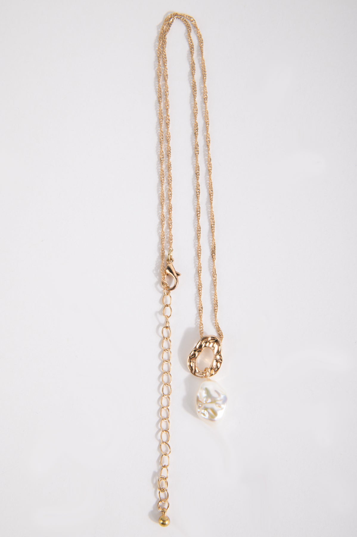 Kette mit Schmuckperle