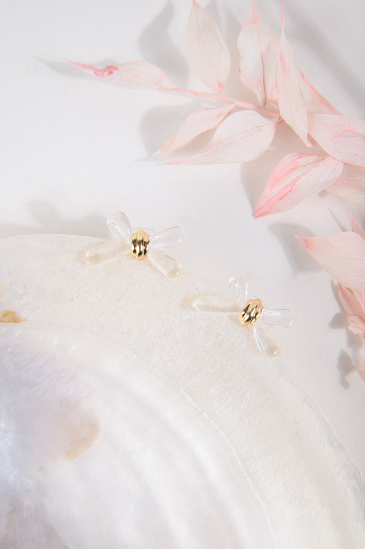 Ohrring in Schleifenform