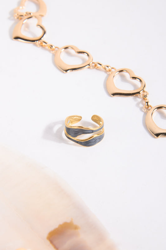 Ring mit grauem Stein