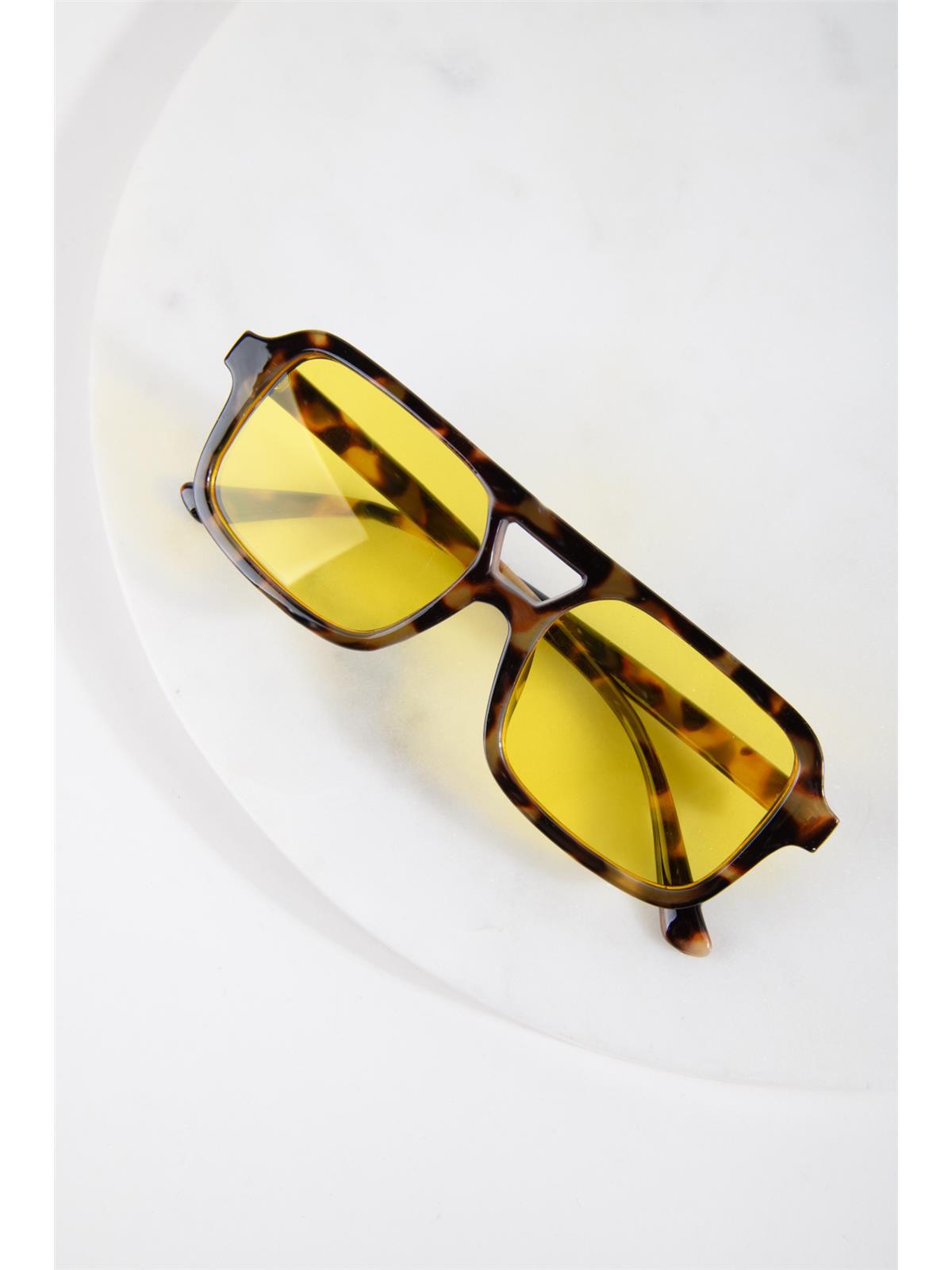 Sonnenbrille gemustert