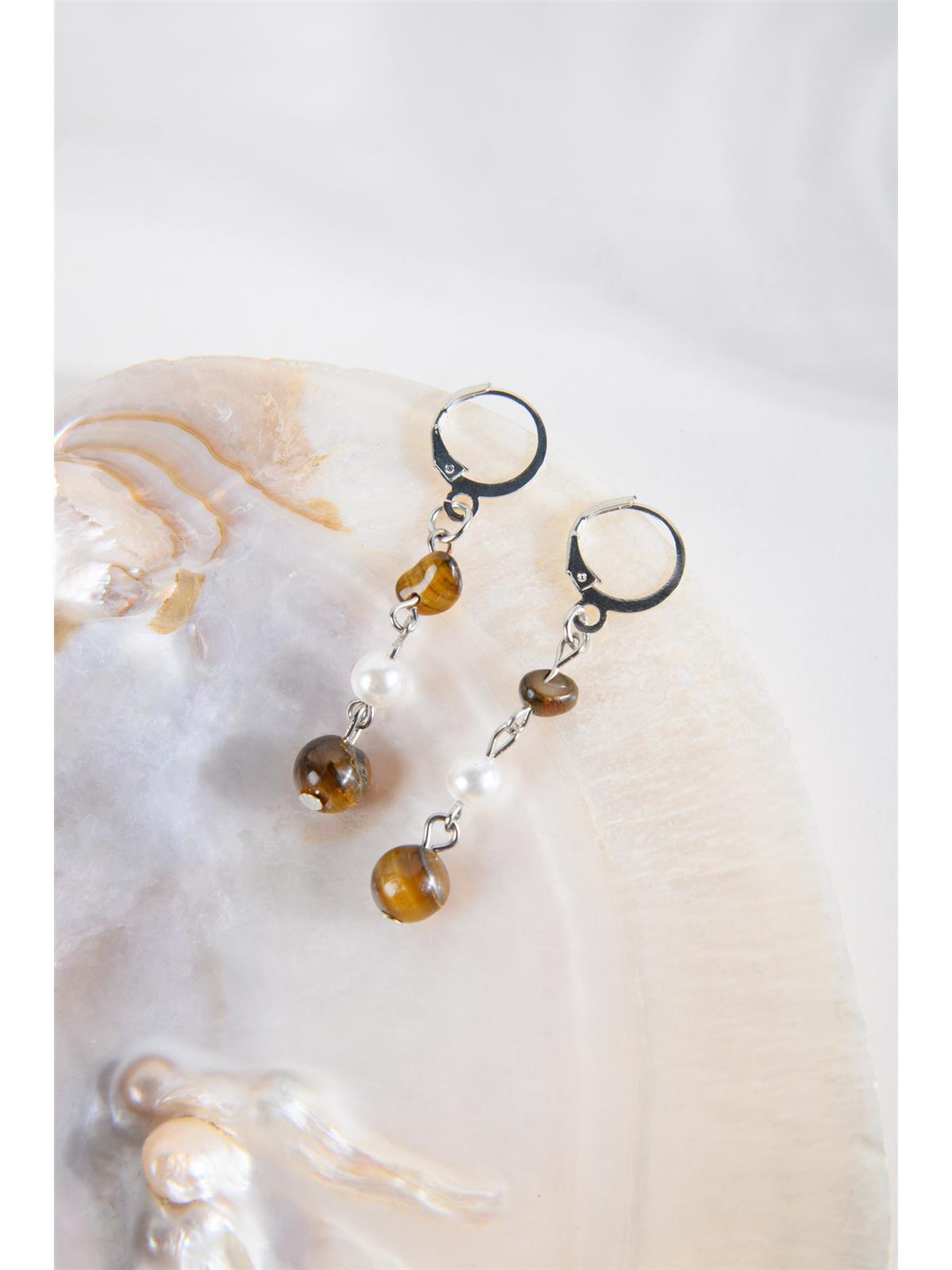 Ohrring mit Perlen