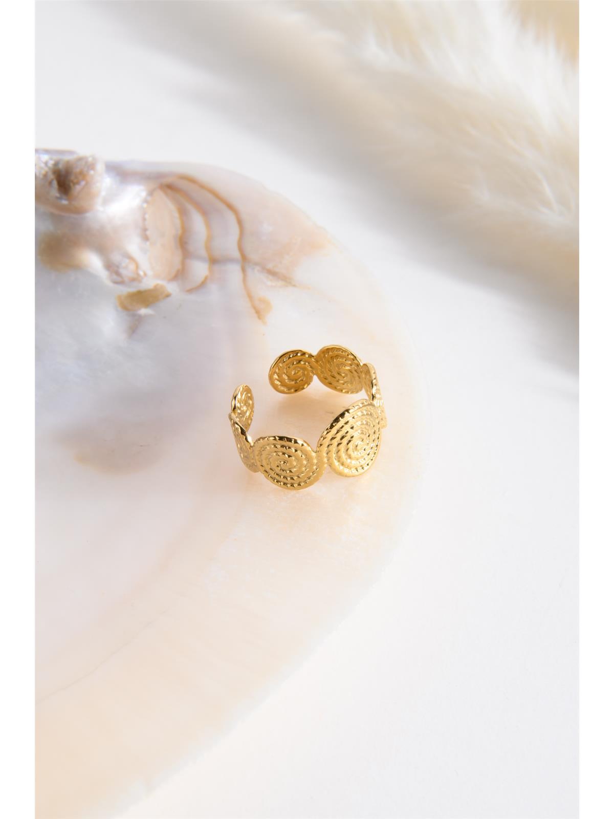 Ring in Gold