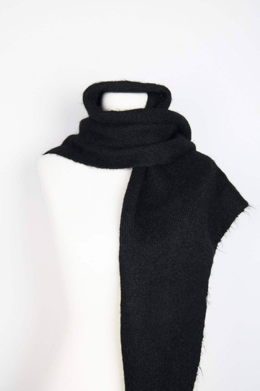 Schal in schwarz