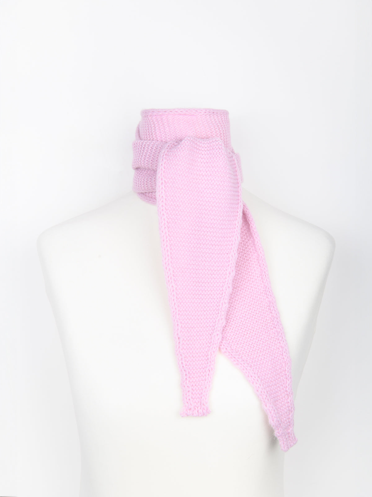 Schal mit feiner Strickstruktur