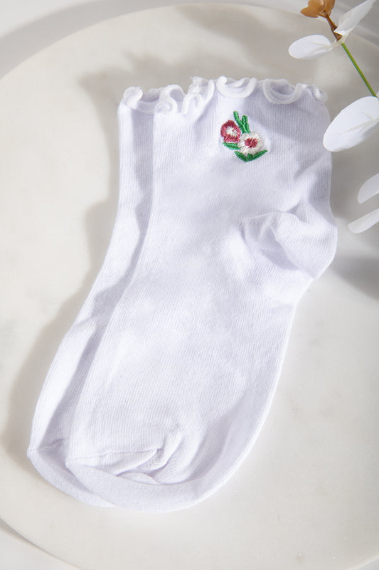 Socken weiß mit Blumenstickerei und gekräuseltem Saum