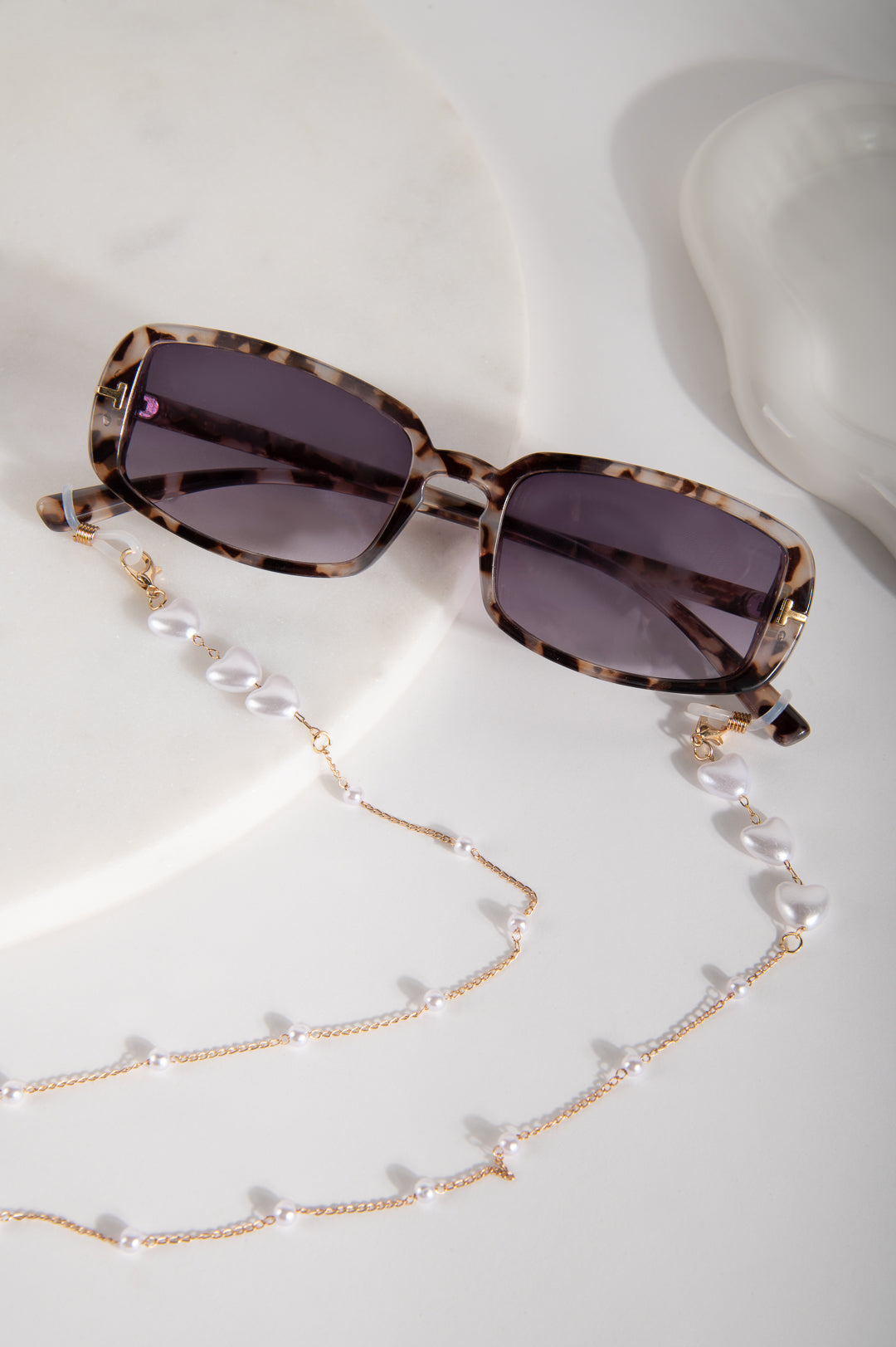 Sonnenbrillenkette mit Anhängern