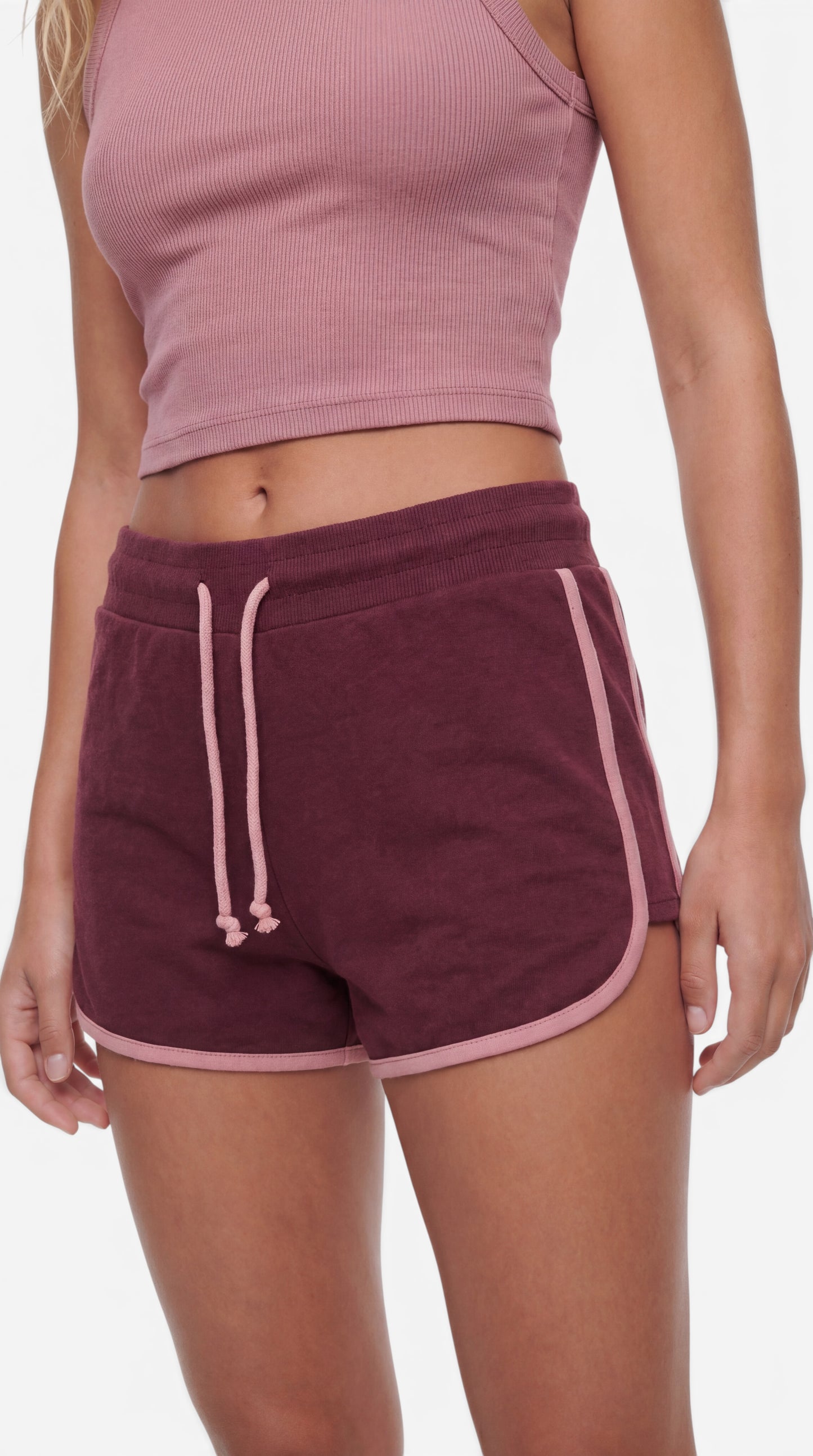 Shorts in Bordeaux