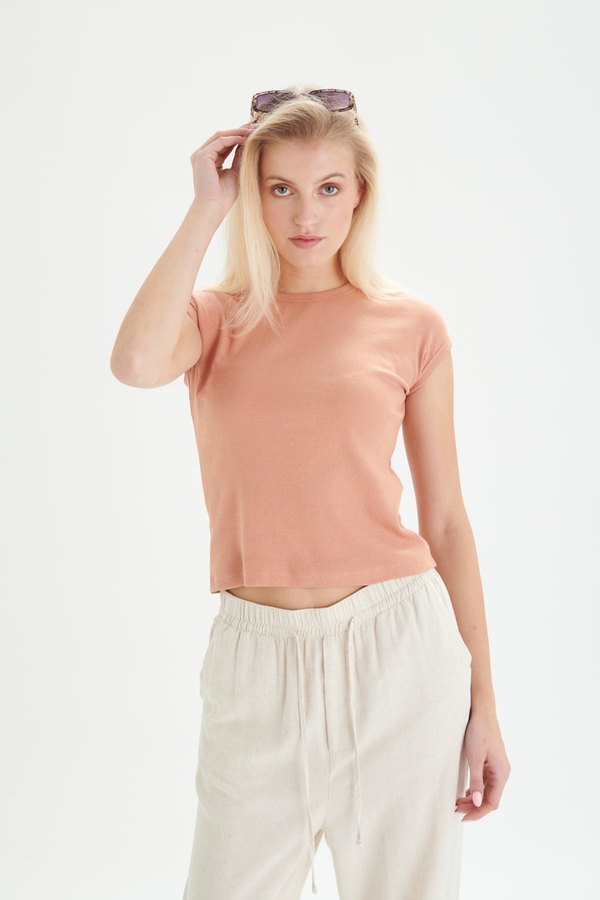 T-Shirt in Apricot