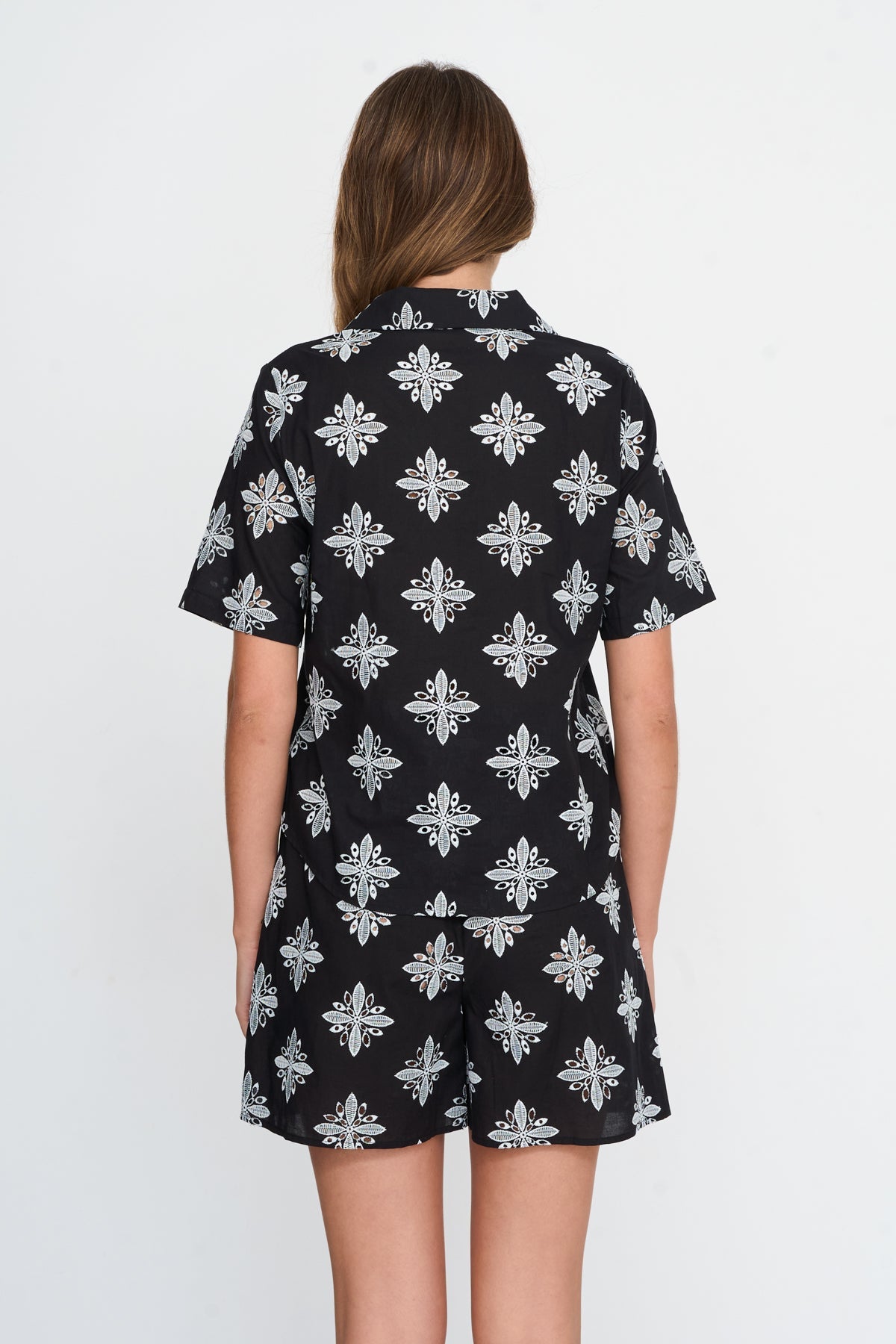 Bluse mit Lochmuster