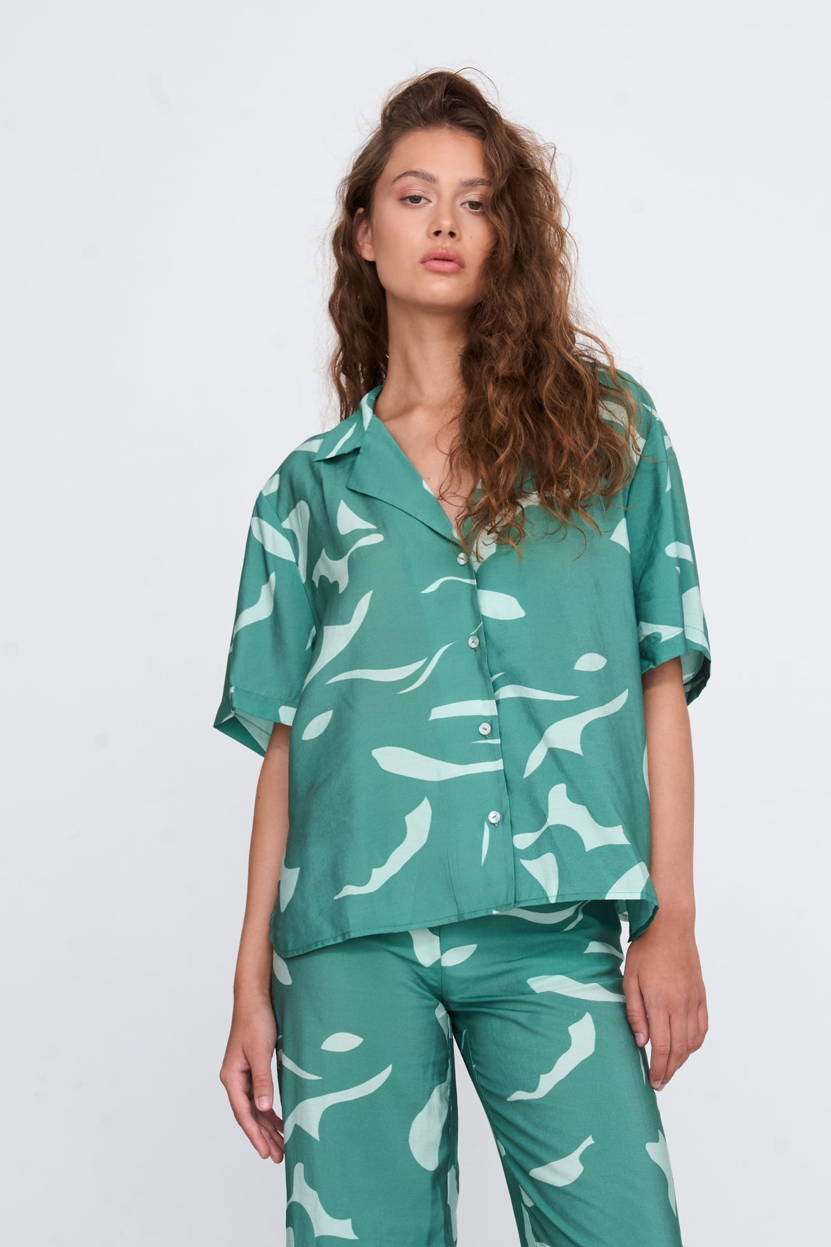 Bluse aus Viskose-Mix