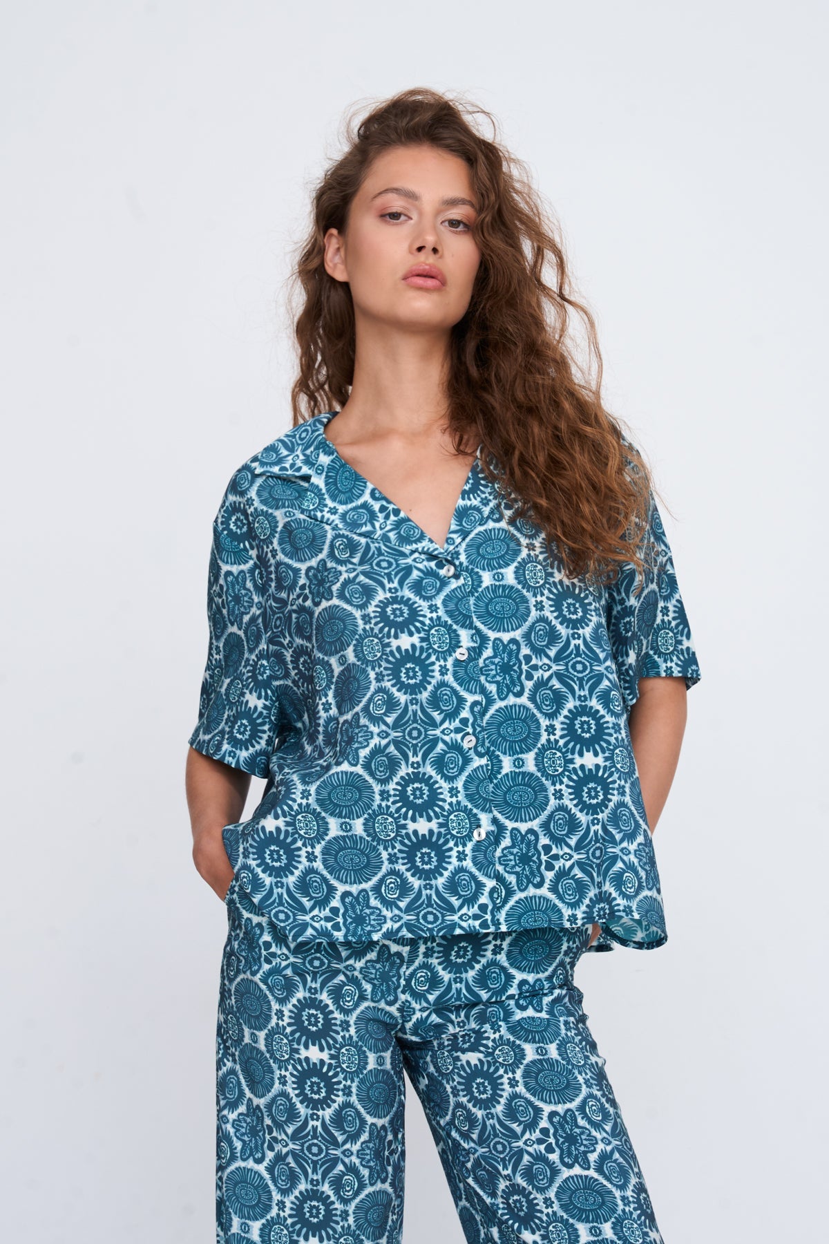 Bluse aus Viskose-Mix