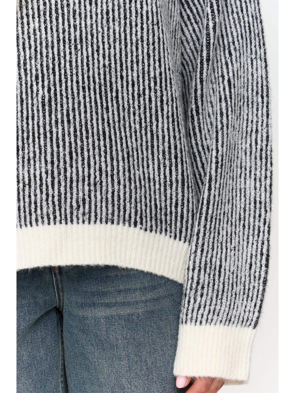 Pullover gestreift