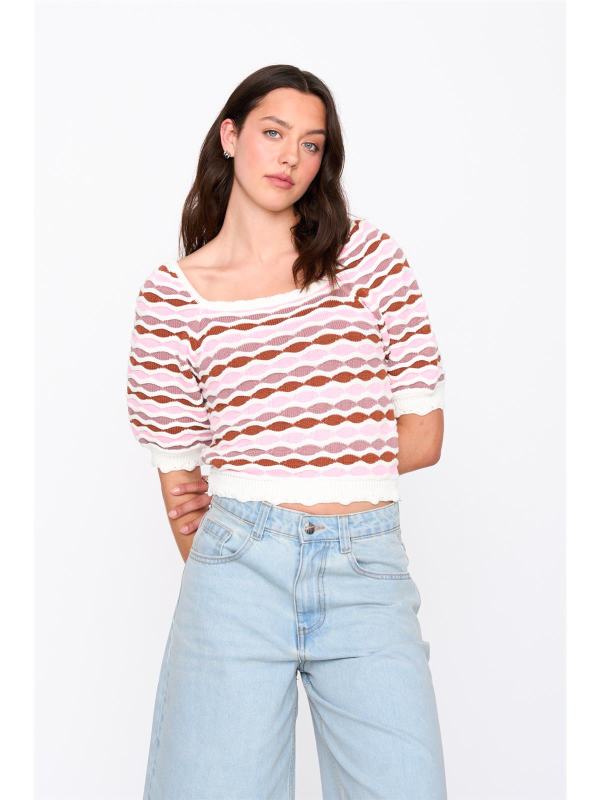 Pullover off-shoulder