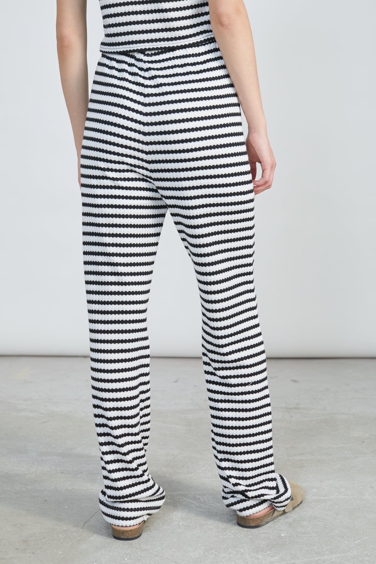 Hose aus Häkelstoff