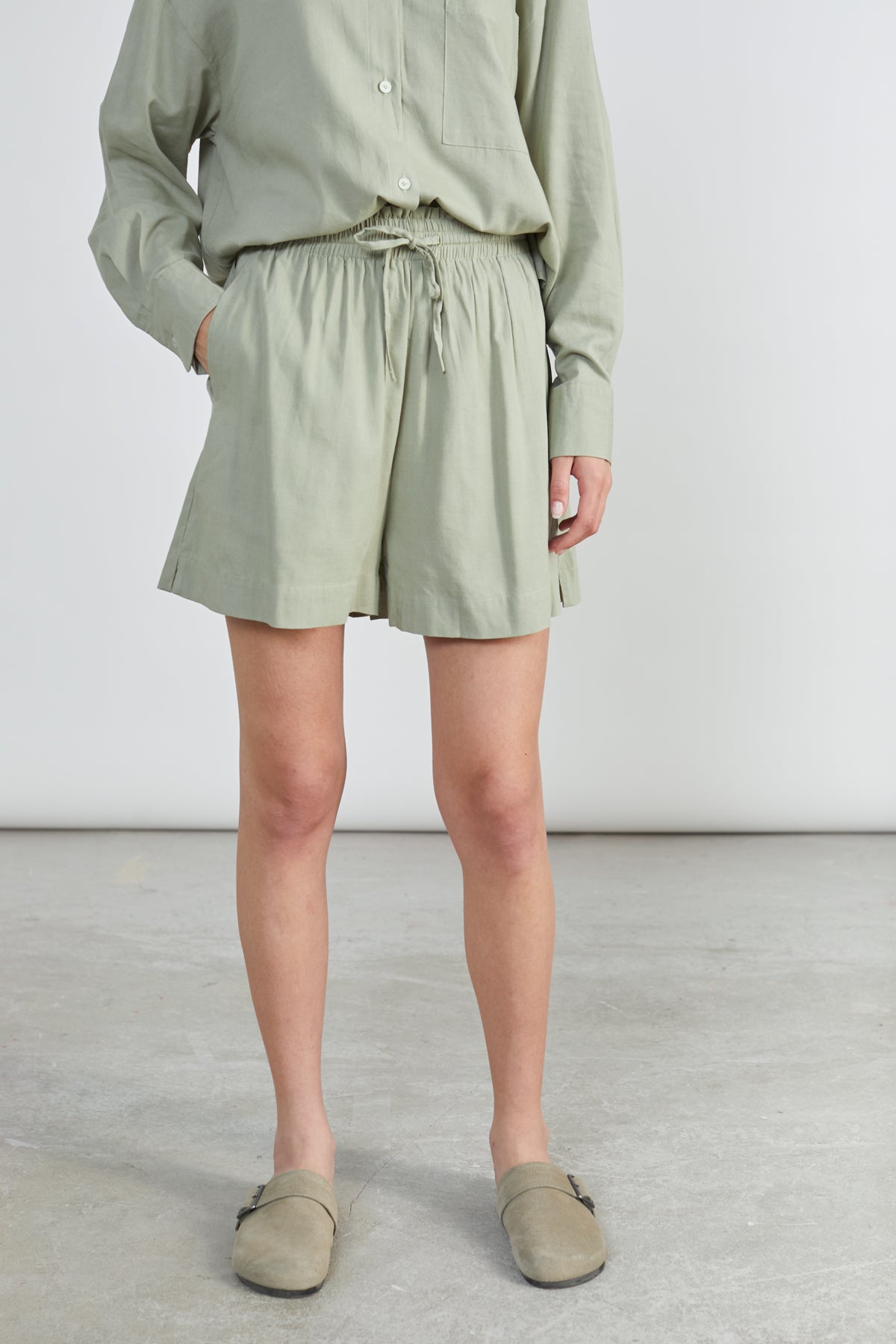 Shorts in Grün