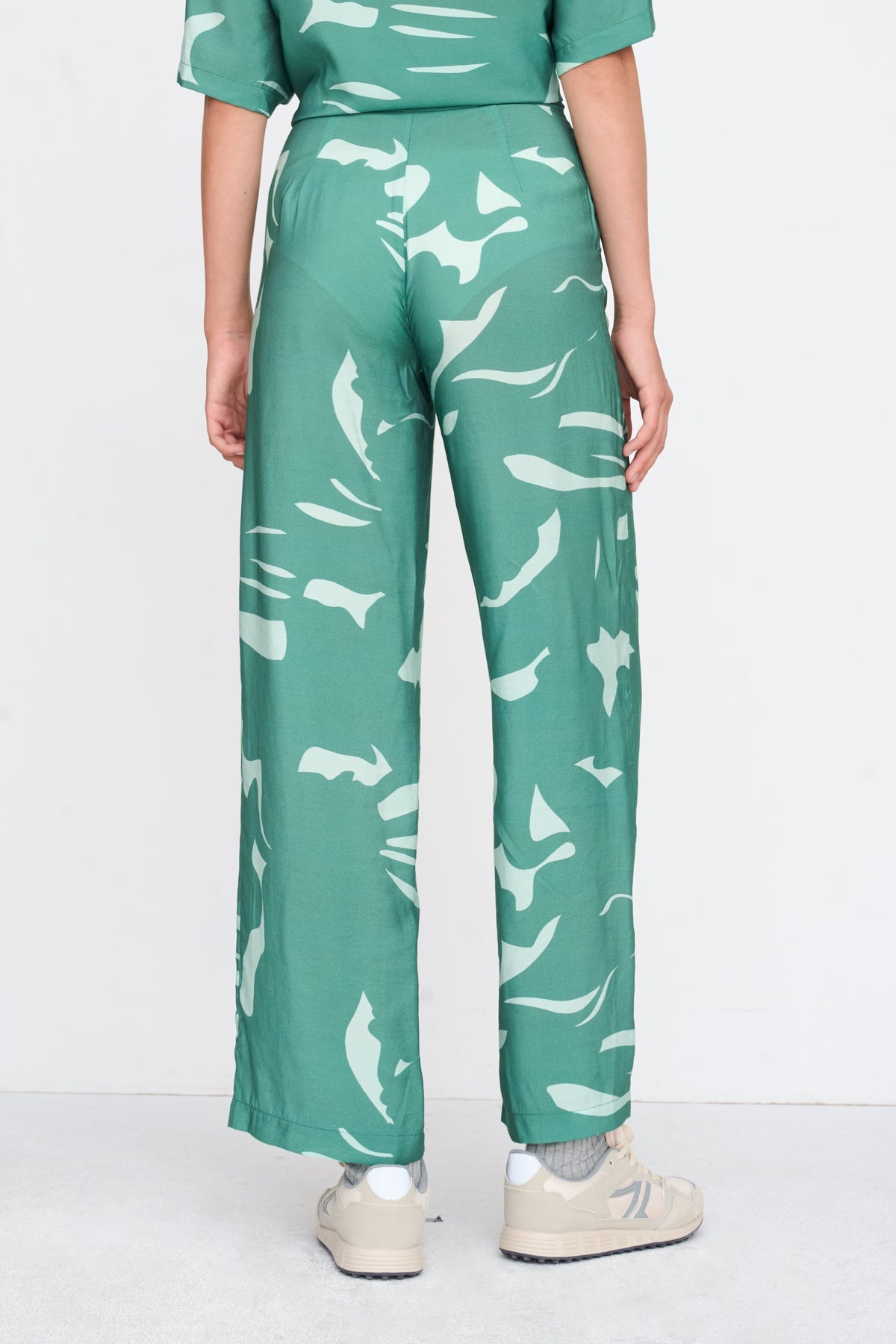 Hose aus Viskose-Mix