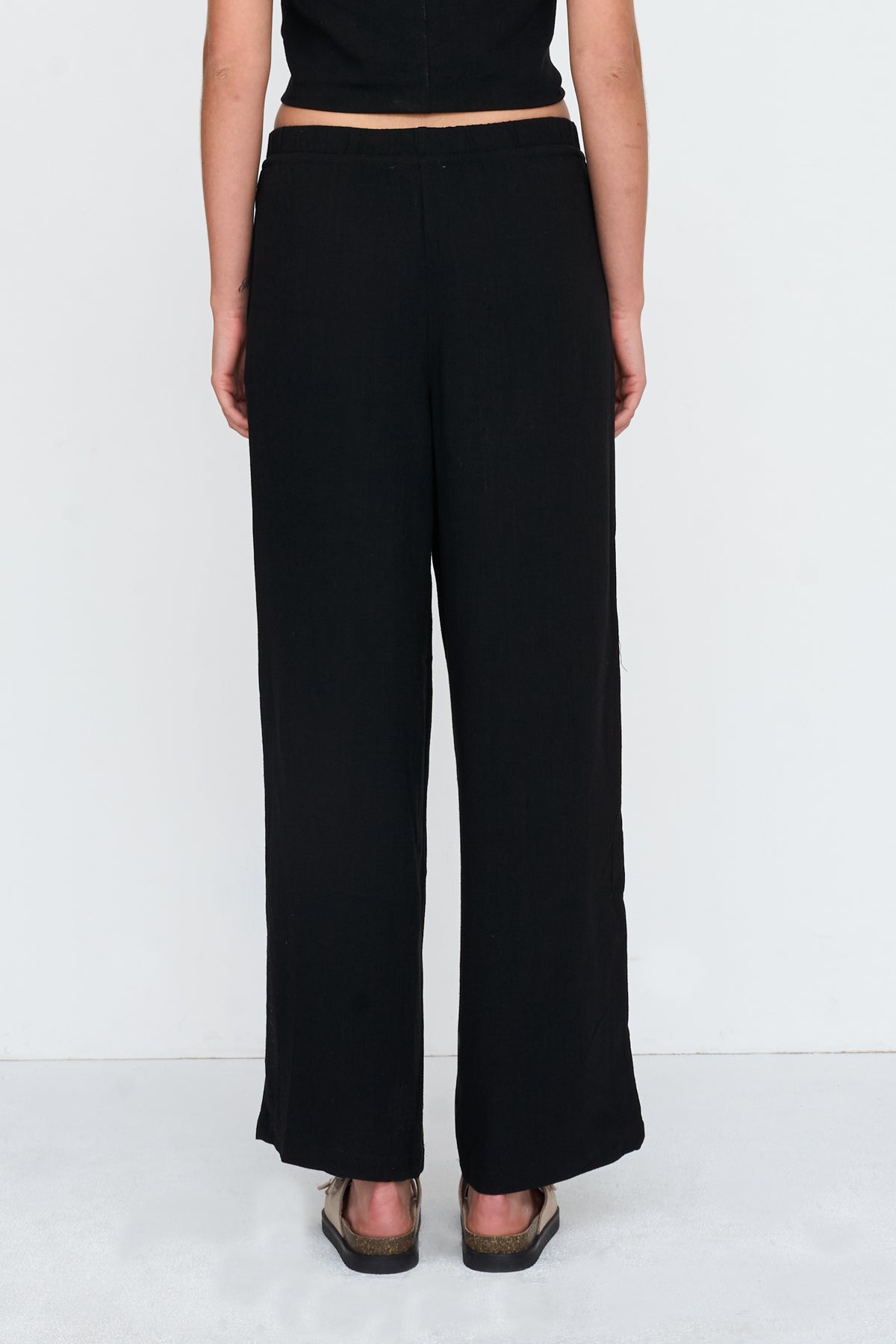 Hose aus Viskose-Leinen-Mix