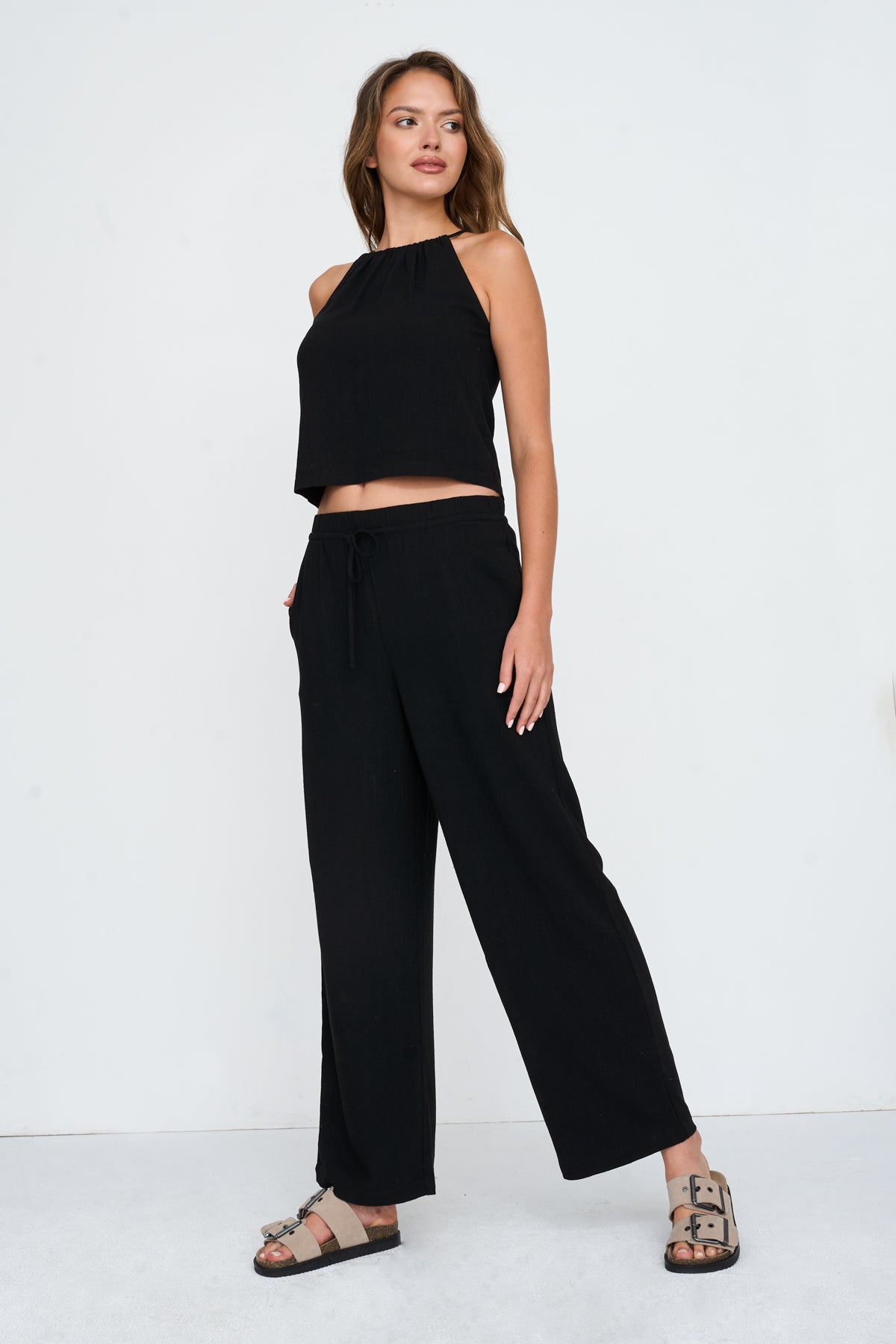 Hose aus Viskose-Leinen-Mix