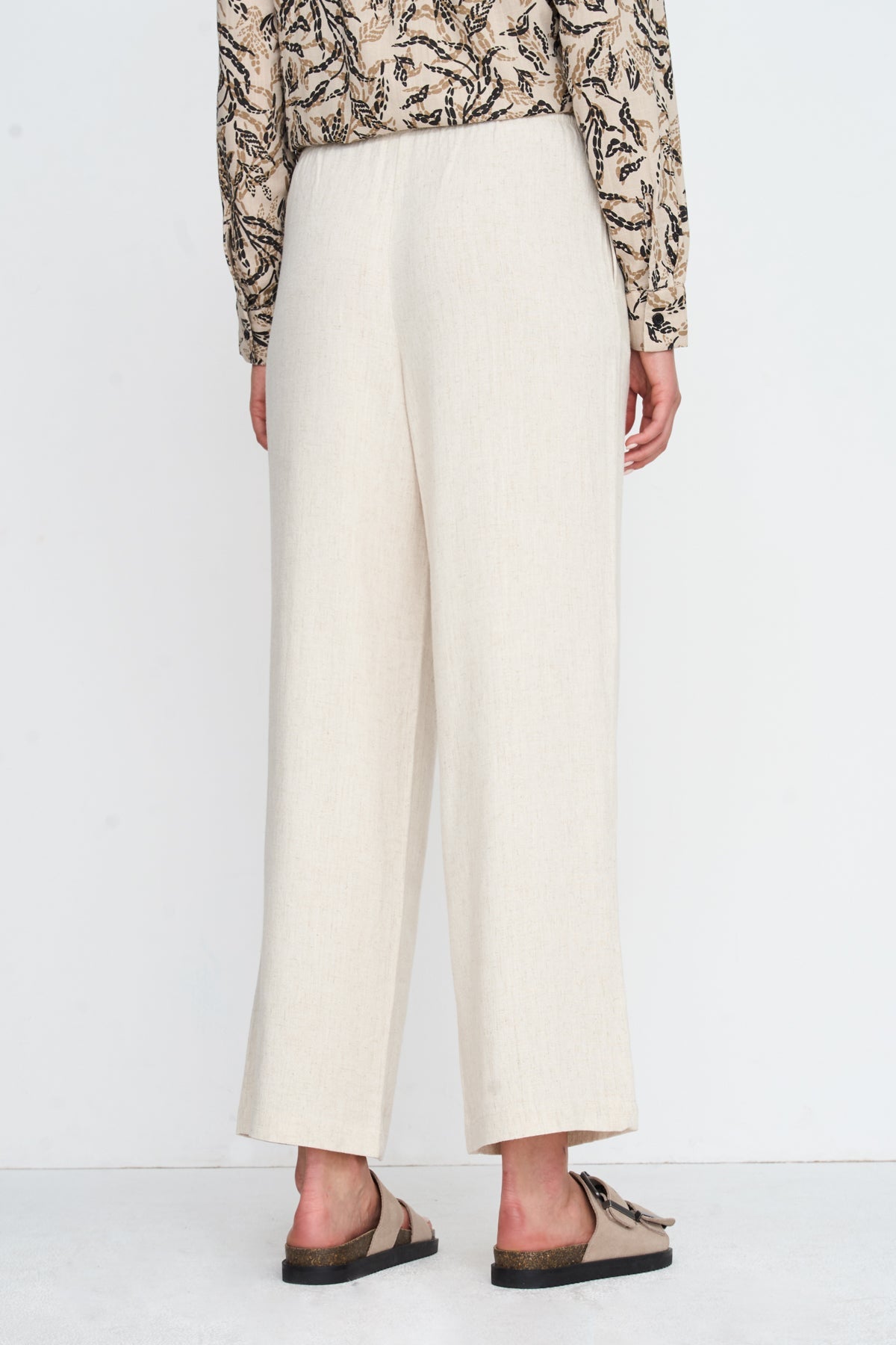 Hose aus Viskose-Leinen-Mix