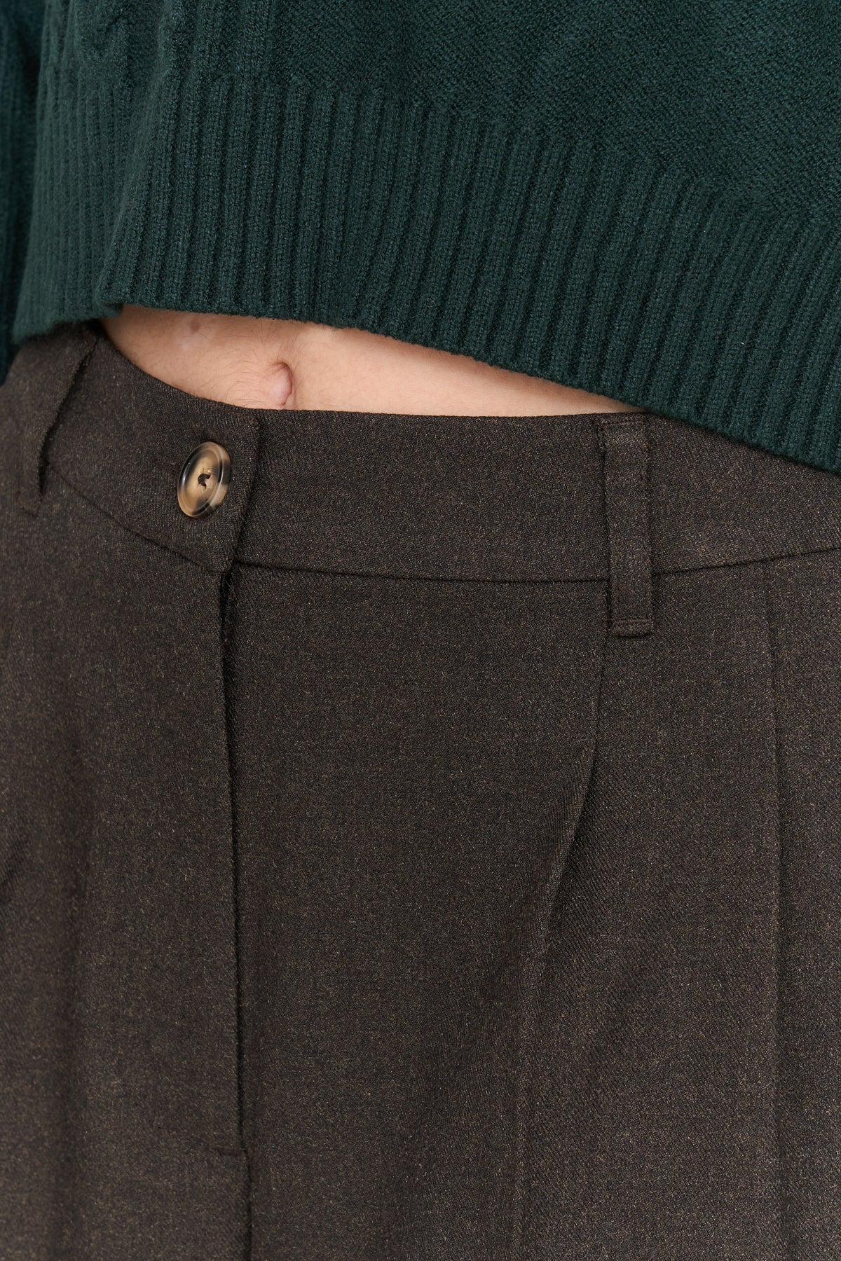 Hose in dunkel Braun