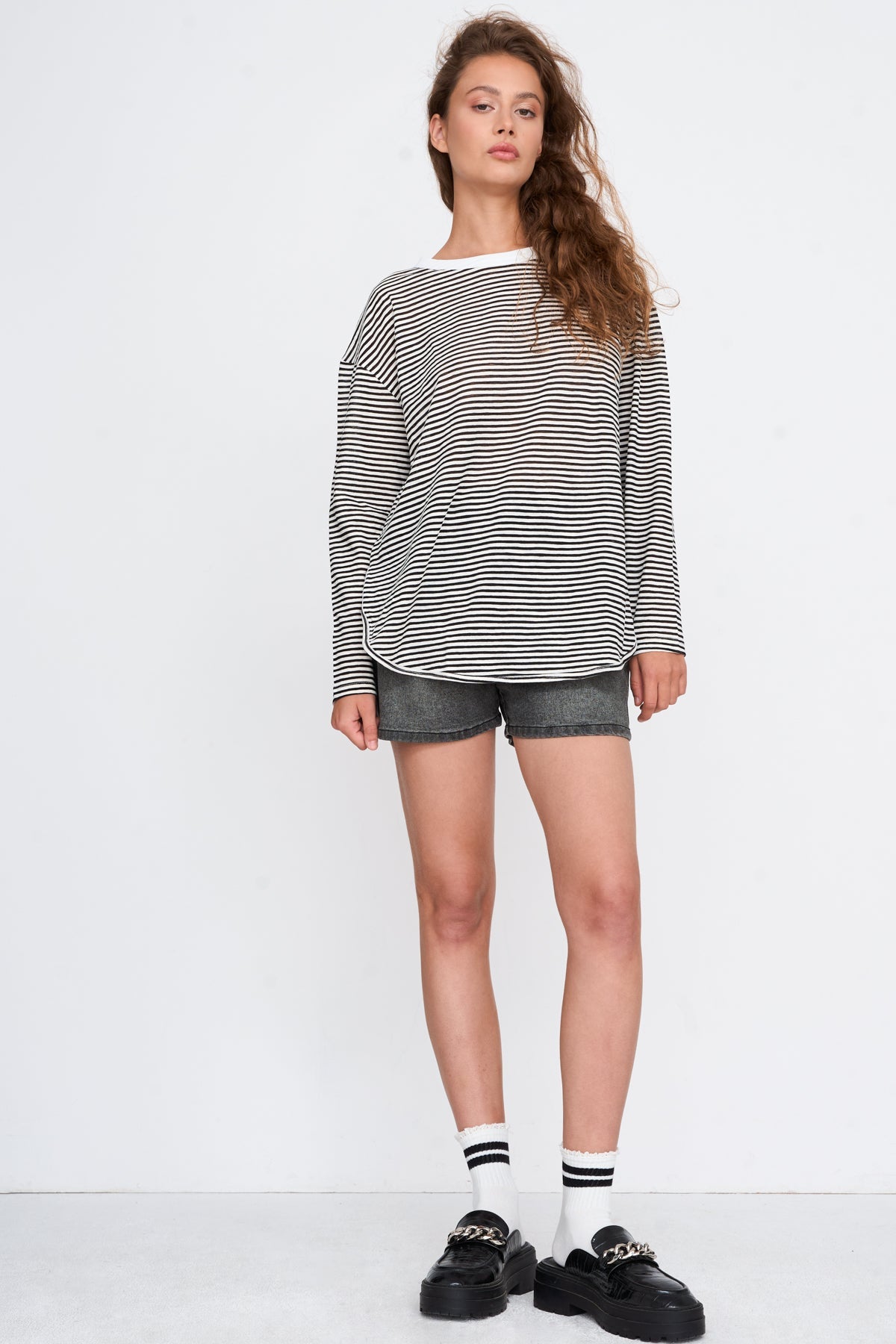 Shorts in Grau