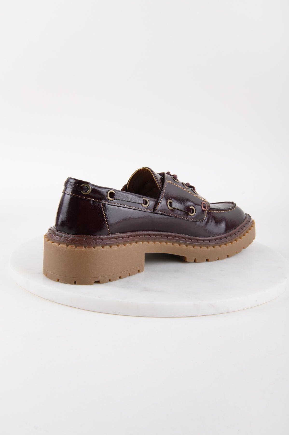 Schuh zum Schnüren