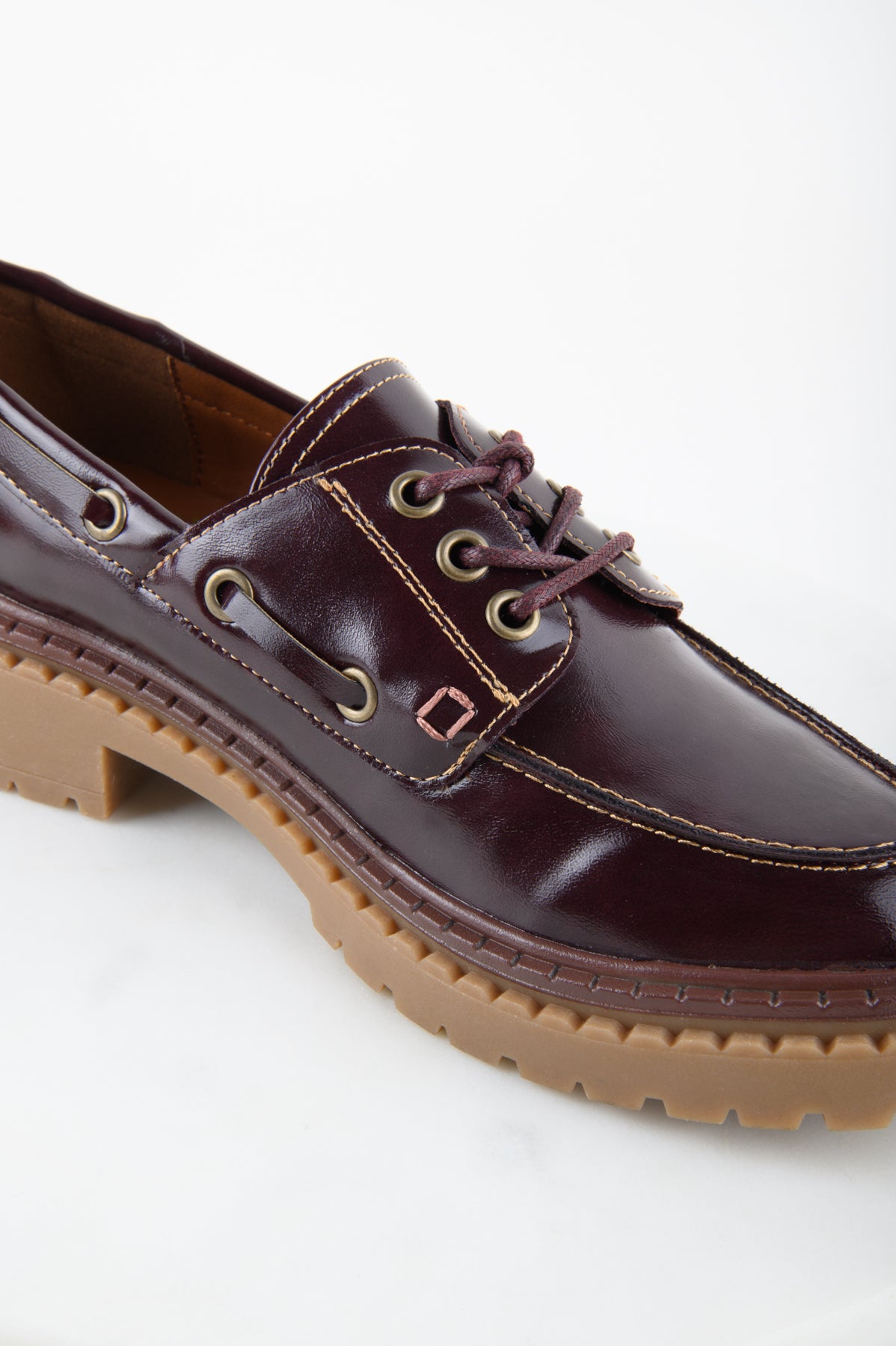 Schuh zum Schnüren
